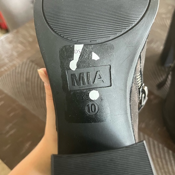 MIA black zipper heel booties size 10 - Picture 5 of 5